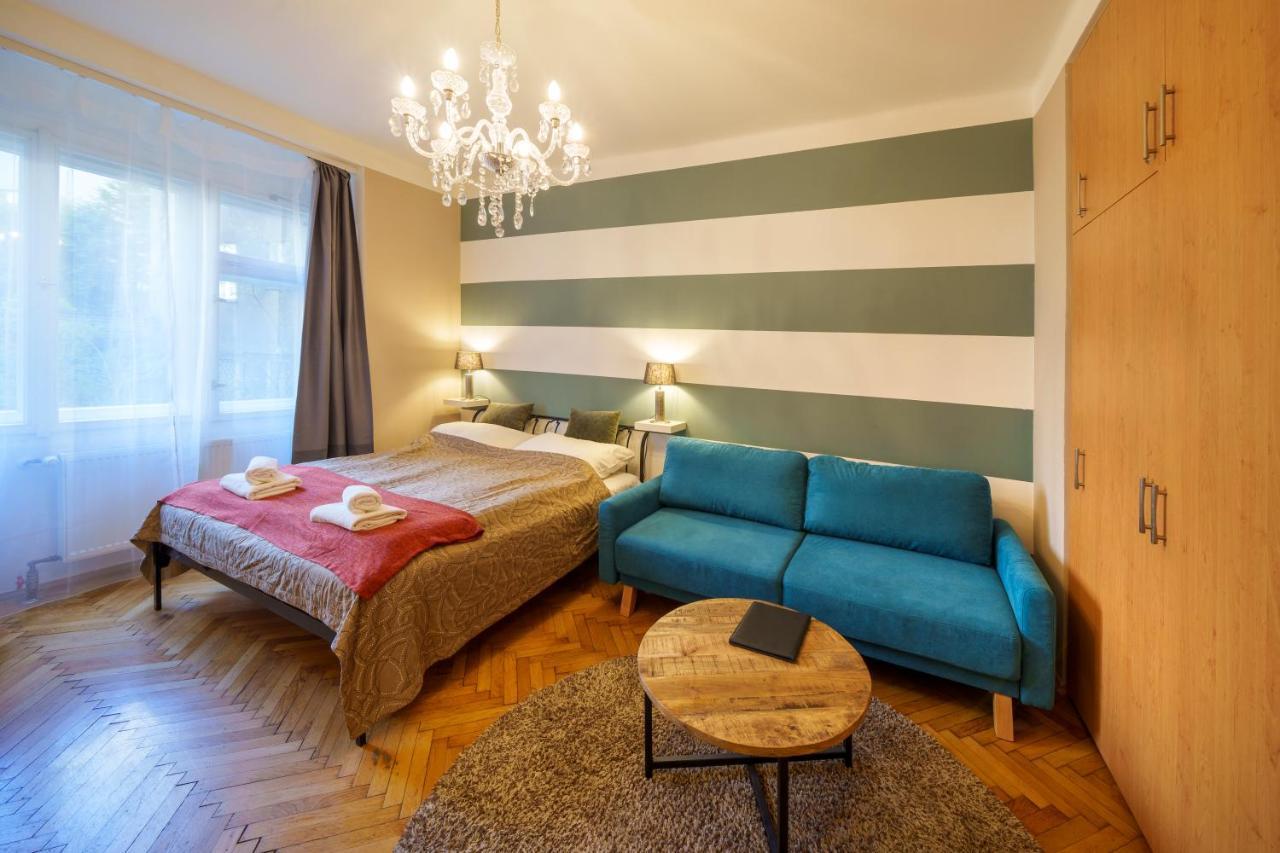 Dlouha Apartment With Balcony Прага Экстерьер фото