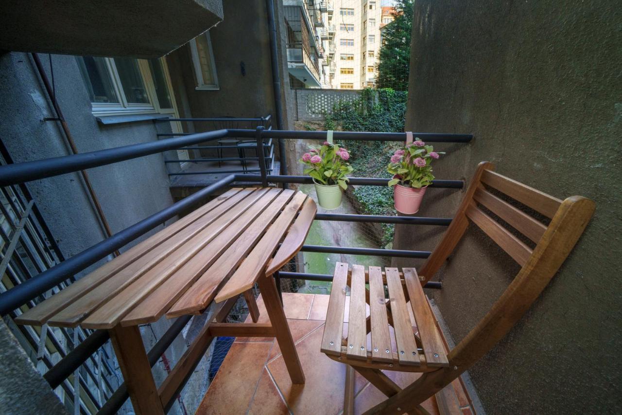 Dlouha Apartment With Balcony Прага Экстерьер фото